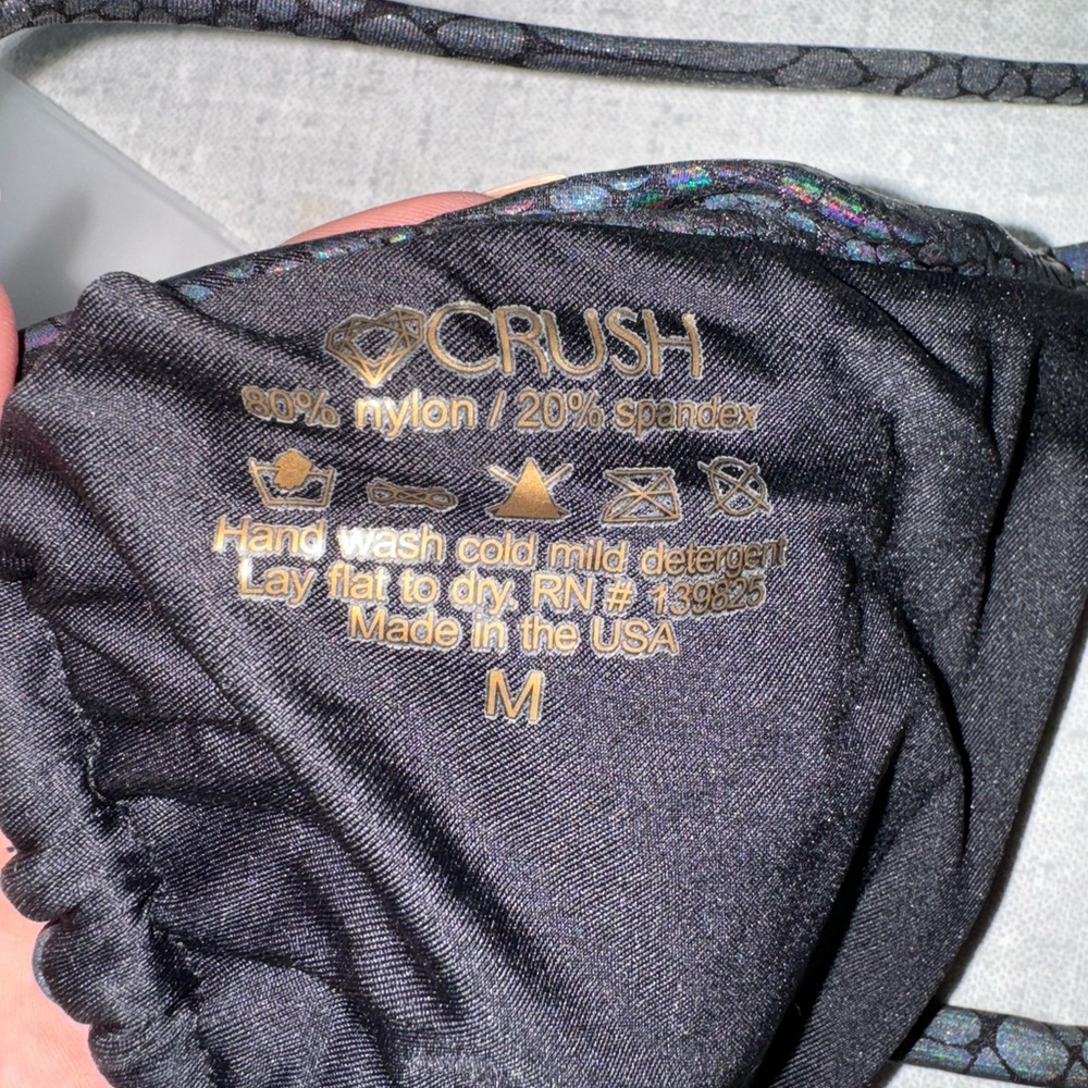 Bikini Crush iridescent black bikini - Picture 7 of 8